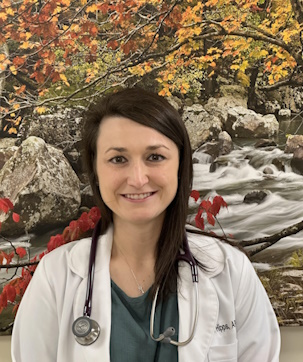 Aleksi Hipps, FNP-BC